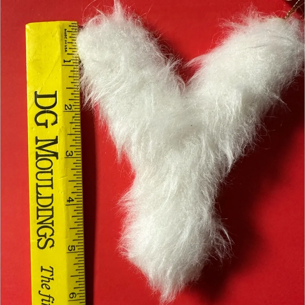 ⭐️ $1 When Bundled - Letter Y fuzzy white Ornament WONDERSHOP by Target NWT
